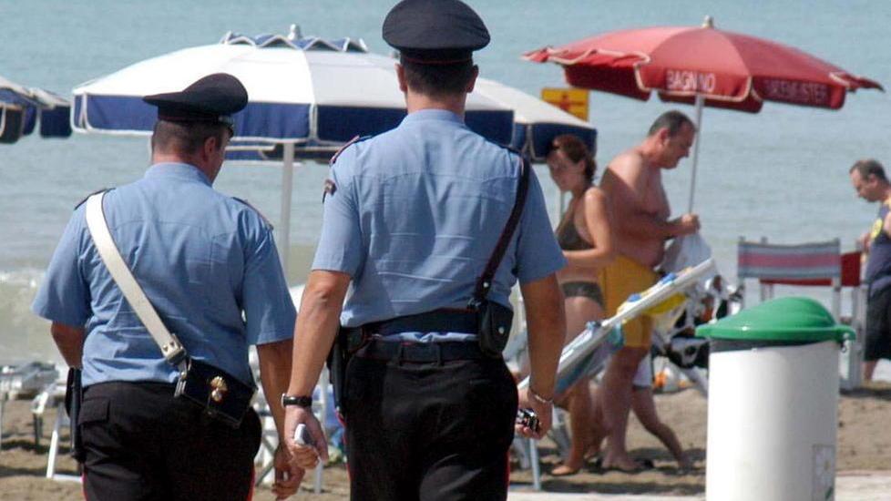 Arrestato dopo il furto sotto l’ombrellone
