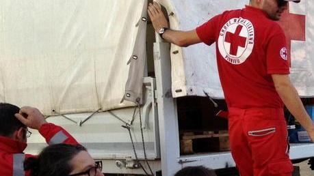 Campeggio evacuato Dodici ospiti in salvo