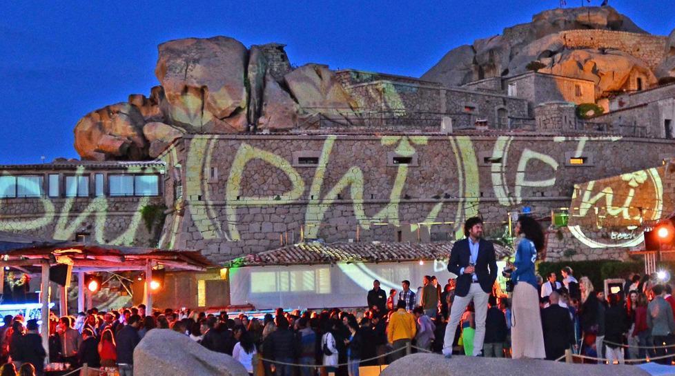 Phi Beach, serata con Van Buuren Balla molto, bevi con moderazione 