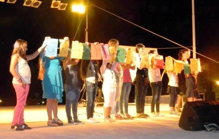 Canzoni e comicità sul palco di Bottidda 