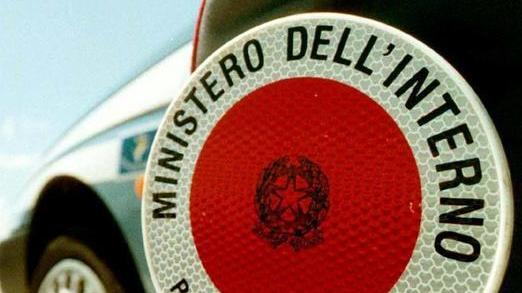 Auto a rate con documenti falsi: nove arresti