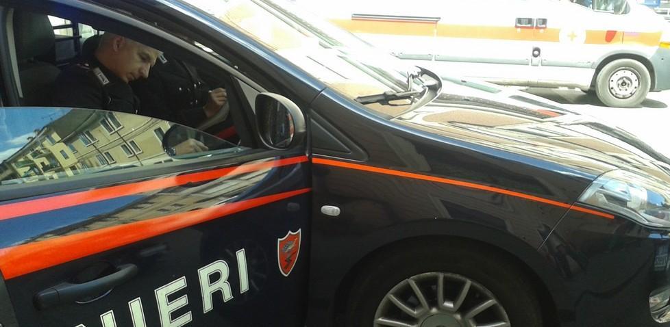 Arrestato per le botte alla moglie e al figlio 