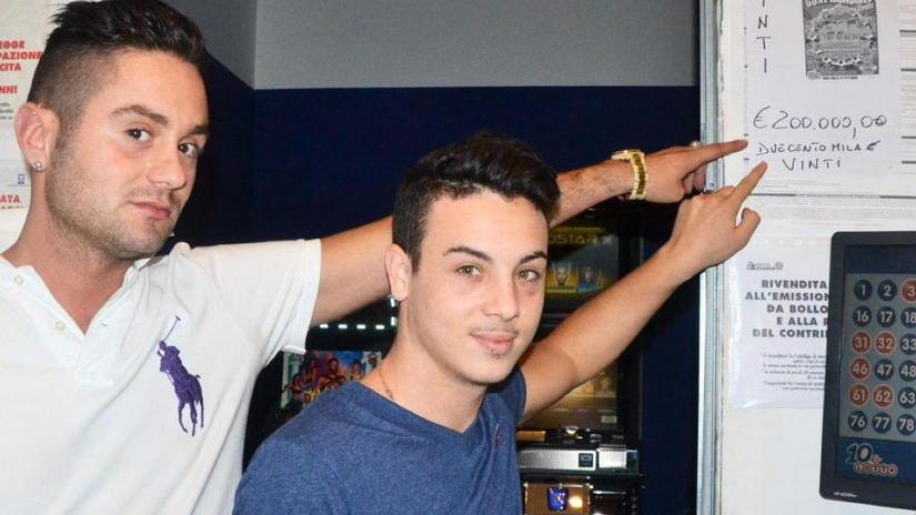 Gratta e vince 200mila euro: «Così ci pagheremo il mutuo»