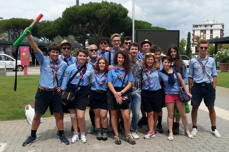 Coraggio in spalla, ecco il mini esercito degli scout versiliesi 