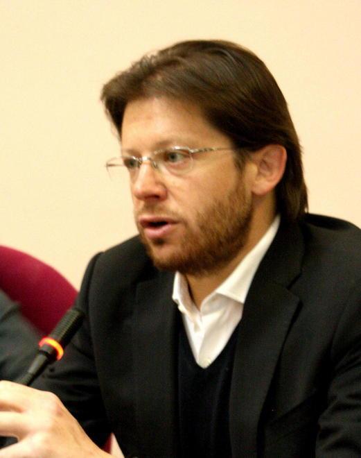 Lo stadio alle Spianate, al Pineta le auto 
