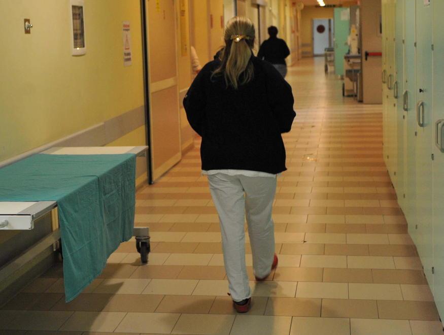 Condannata infermiera col doppio lavoro 