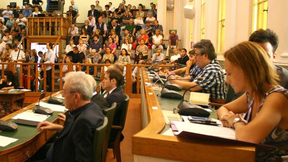 Accordo sull'area vasta: opposizioni contro il sindaco