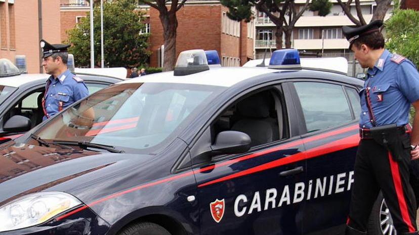 Picchia un maresciallo, arrestato