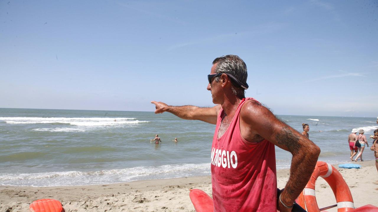 Verrà operato al Meyer il giovane che rischia la paralisi dopo aver sbattuto sul fondale