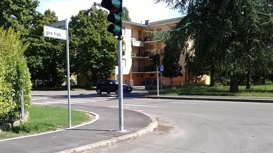Ladri acrobati, se ne vanno con la Bmw