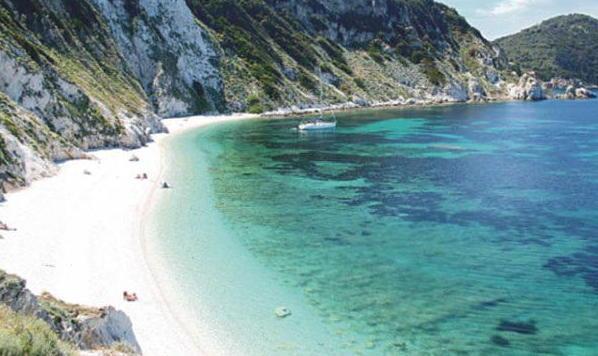 Sansone fra le spiagge belle nella hit fatta da Legambiente