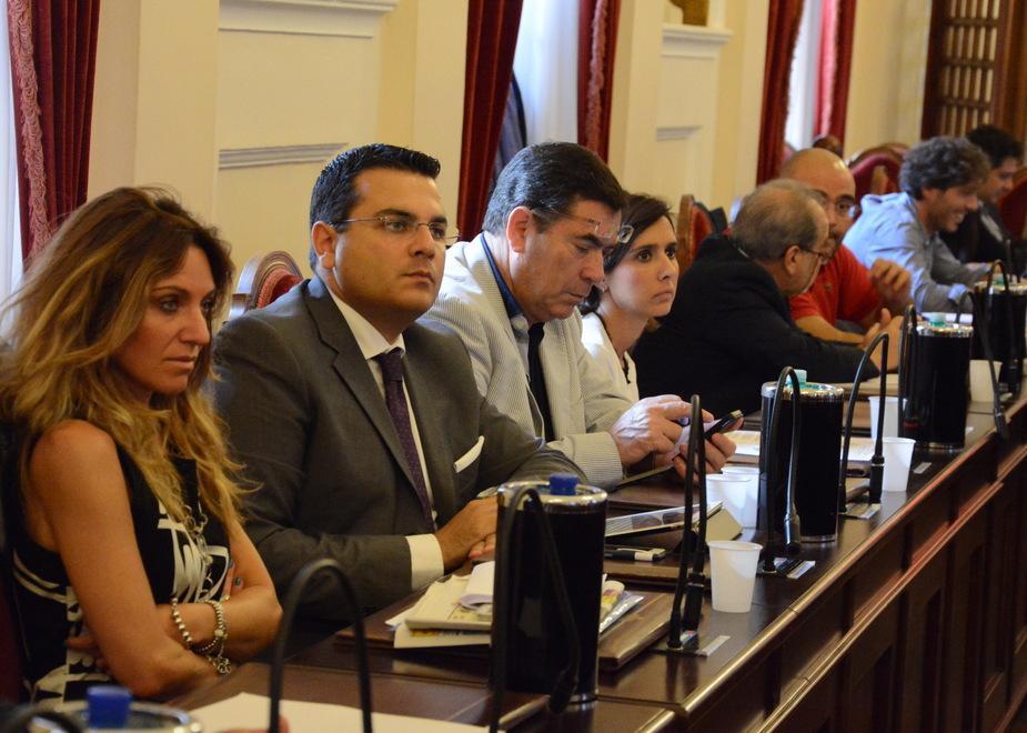 I dissidenti: «Sanna ci porti una proposta» 