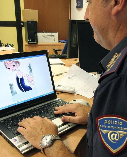 Caposcout scoperto dalla Postale con migliaia di video pedoporno 