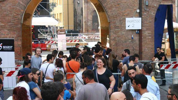 Oltre 18 mila paganti nonostante crisi, mondiali e tempaccio
