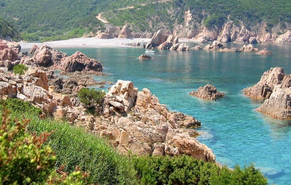 Tinnari, un paradiso da raggiungere a piedi