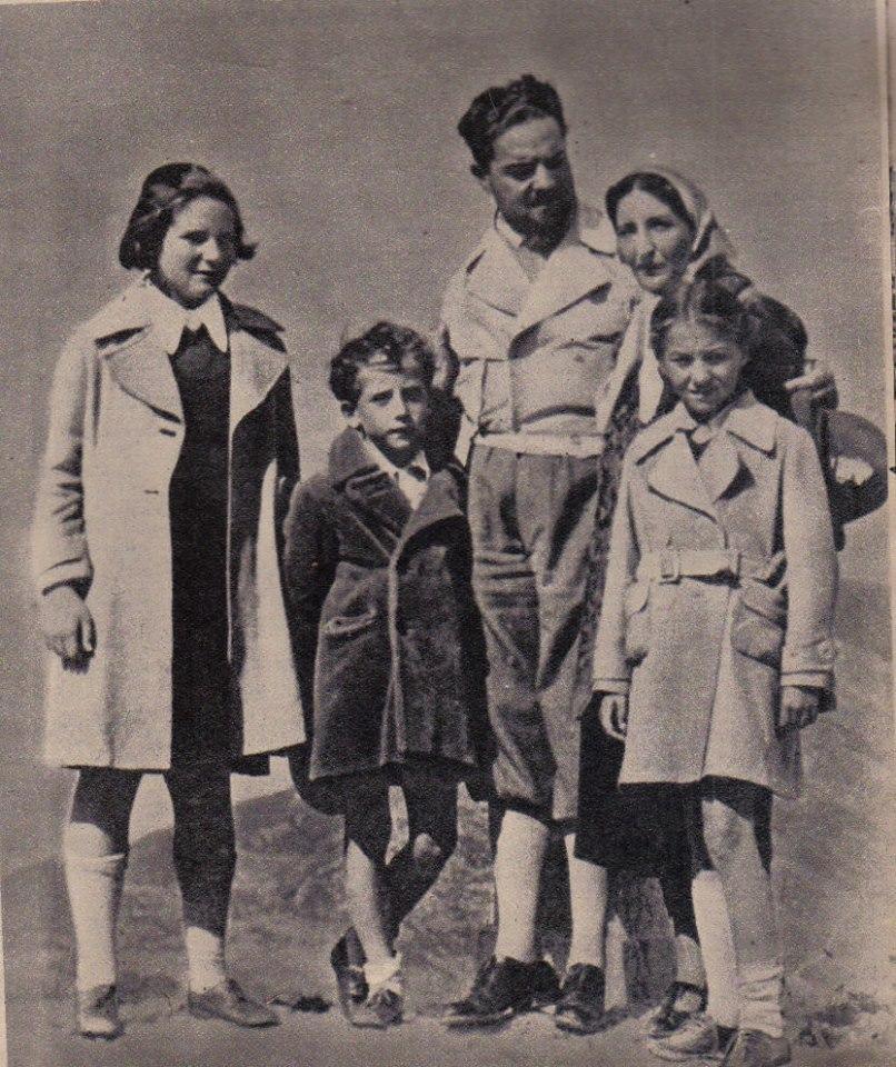 Italo Balbo con la moglie Donna Manù Florio e i figli Giuliana, Valerio e Paolo