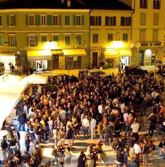Rumori, ora il centro fa guerra anche alla voce della folla 