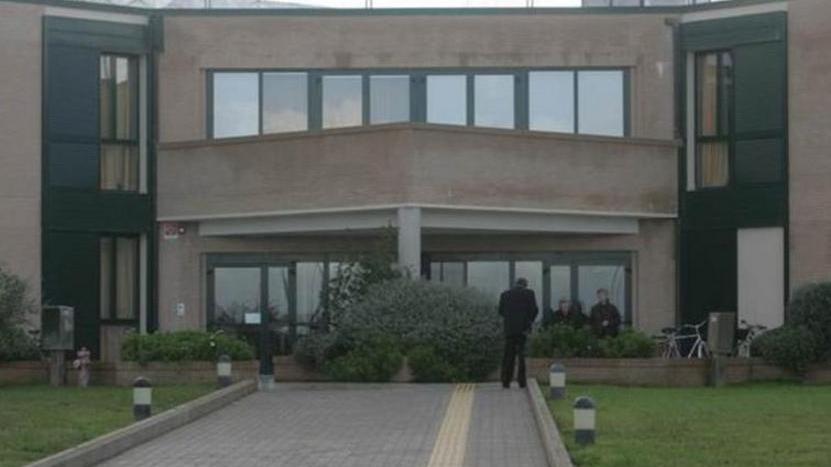 Crocerossina trova diecimila euro in ospedale e li restituisce