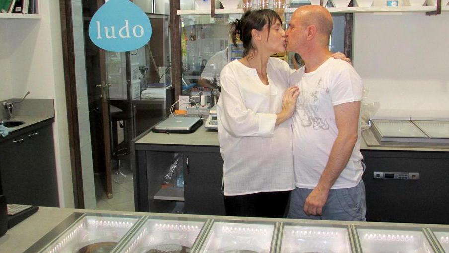 Dai un bacio a un amico, ti regalo un gelato doc