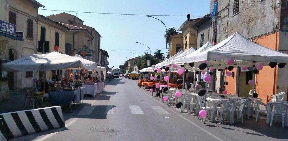 Stop alle auto e in migliaia alla festa di Navacchio 