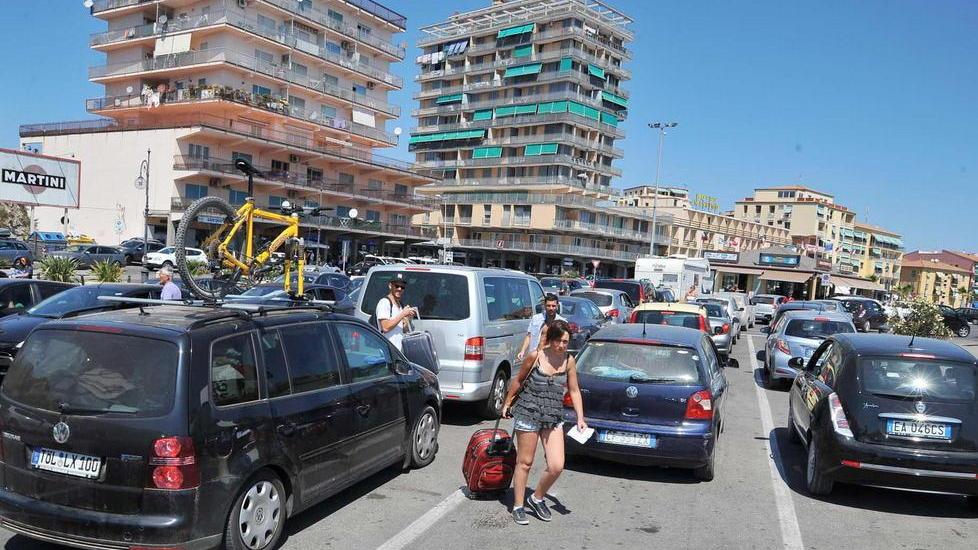 Un’ondata di vacanzieri, sono sbarcati in 35mila