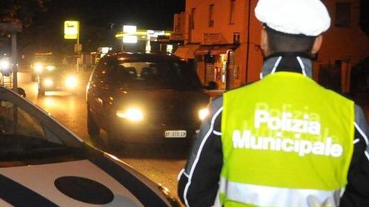 Municipale in strada: multe e sequestri