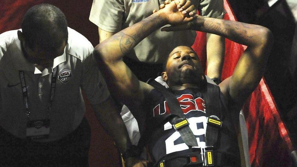 Basket Nba: George, frattura di tibia e perone