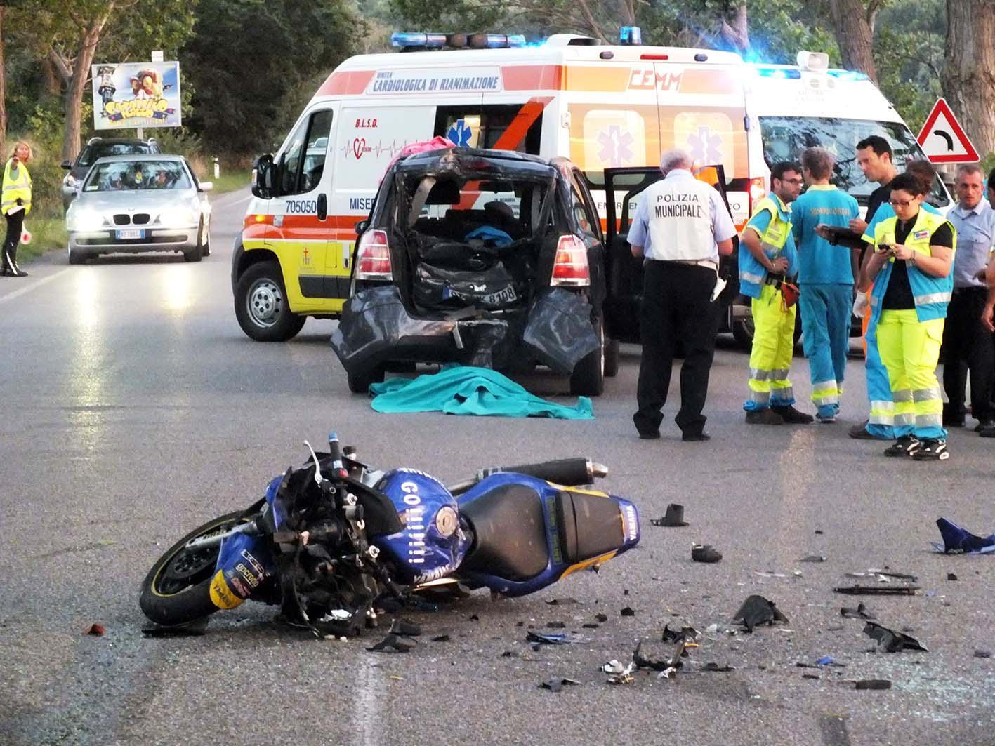 Piombino, muore con la moto sulla Principessa 
