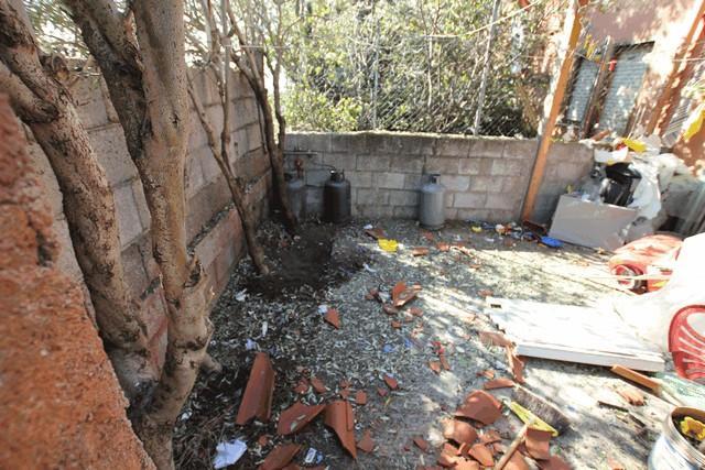 Bomba nella notte contro l’abitazione di un ex barista 