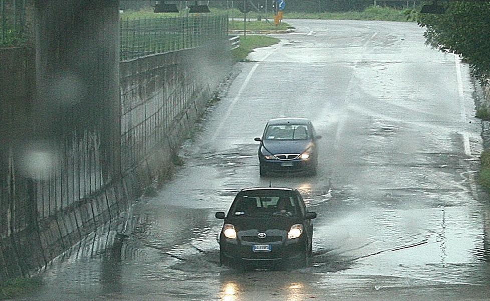 Acqua, vento e grandine E poi la chiamano estate 