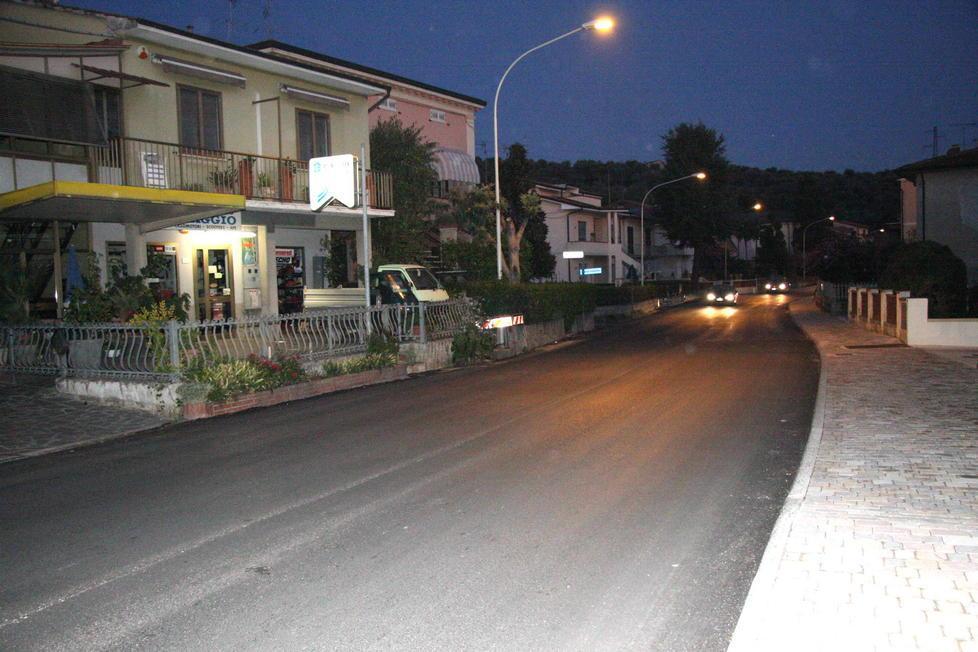 Si ribalta con l’auto, grave una ragazza 