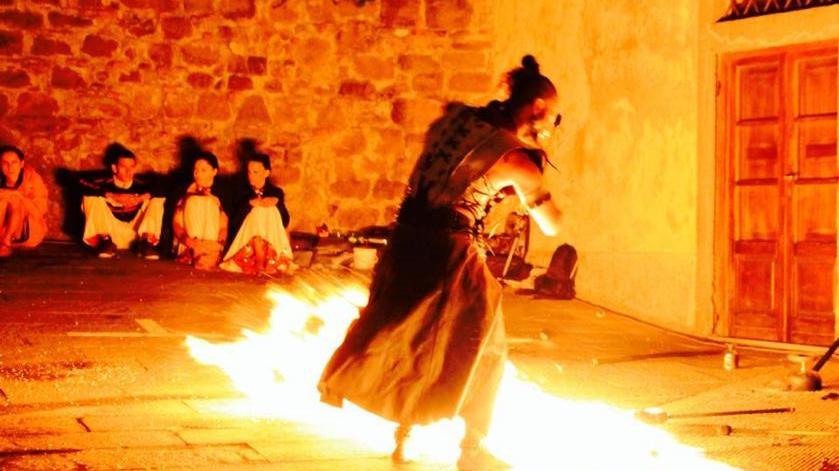 Oltre quattromila spettatori per la festa del fuoco a Montecatini val di Cecina