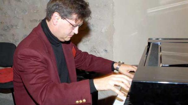 Morganti e Gagliardi un duo di spessore suona nel chiostro