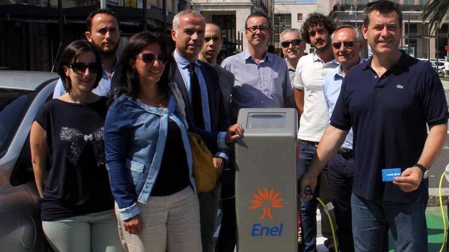 Auto elettriche, la ricarica ora si può fare in centro