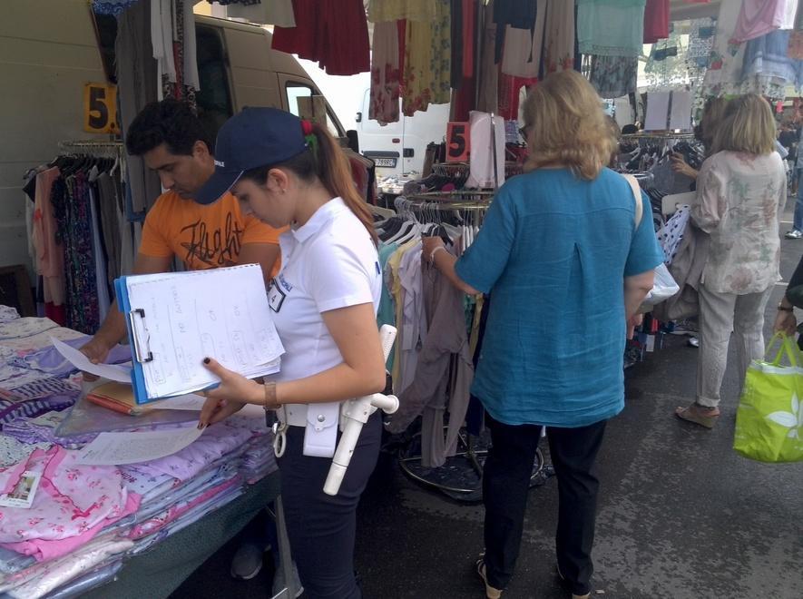 La radio invade il mercato della domenica 