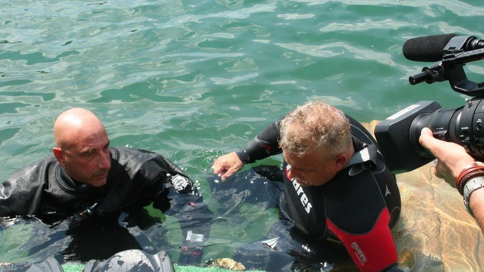 È iniziata l’impresa dei subacquei Ferrari e Rolfini