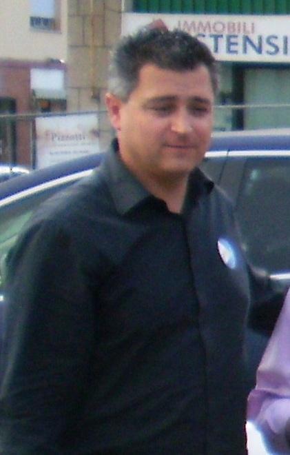 Fusione, la minoranza si astiene 