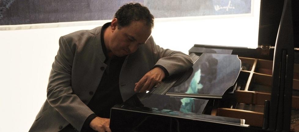 Metti una sera a cena in compagnia del Pianista 