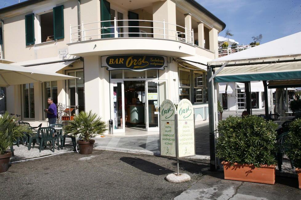 Colpo nella notte al bar gelateria Orsi in Passeggiata a Viareggio 