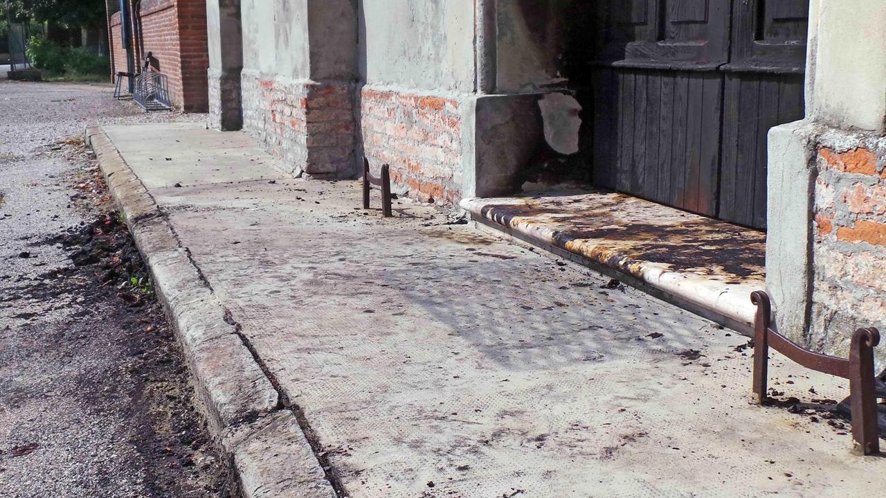 L'incendio alla chiesa