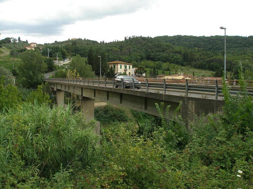 Chiuso di nuovo al traffico il ponte di Camaioni 