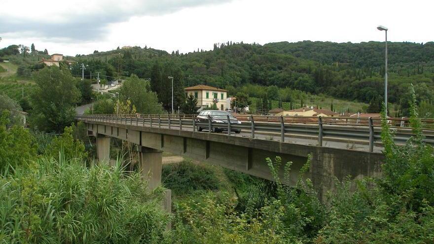 Chiuso di nuovo al traffico il ponte di Camaioni