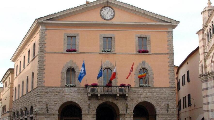 Alienazioni per 700mila euro, ok al bando
