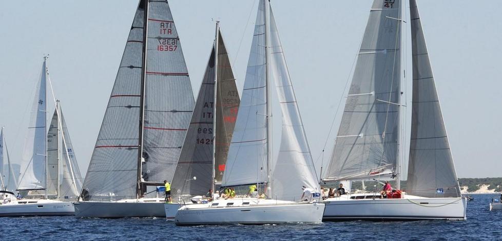 Affollata regata ad Alghero, Fastidiosa vince il trofeo Airc