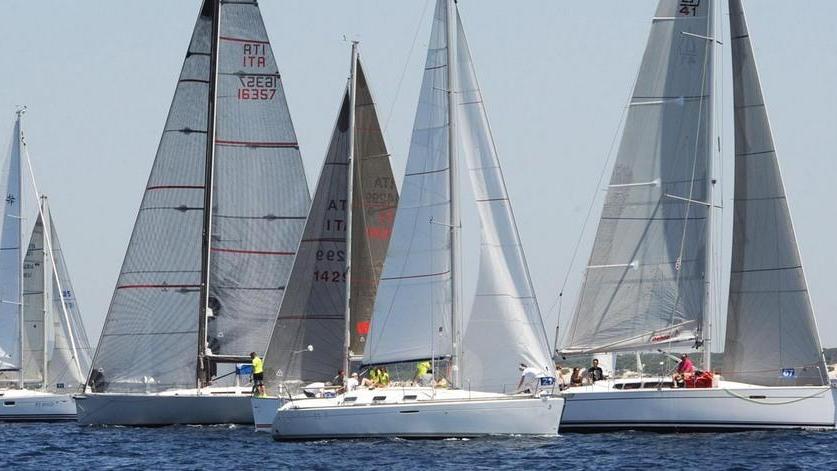 Affollata regata ad Alghero, Fastidiosa vince il trofeo Airc