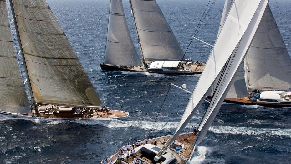 Anche questa estate nel mare della Costa Smeralda è maxi
