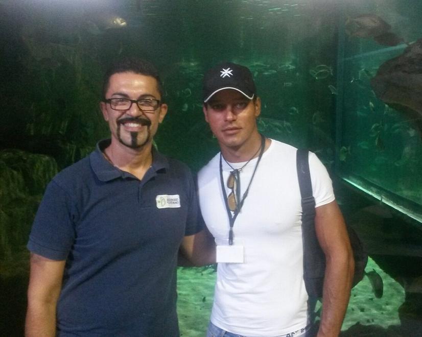 Gabriel Garko in visita con la famiglia all’Acquario di Livorno 