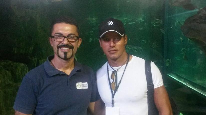 Gabriel Garko in visita con la famiglia all’Acquario di Livorno
