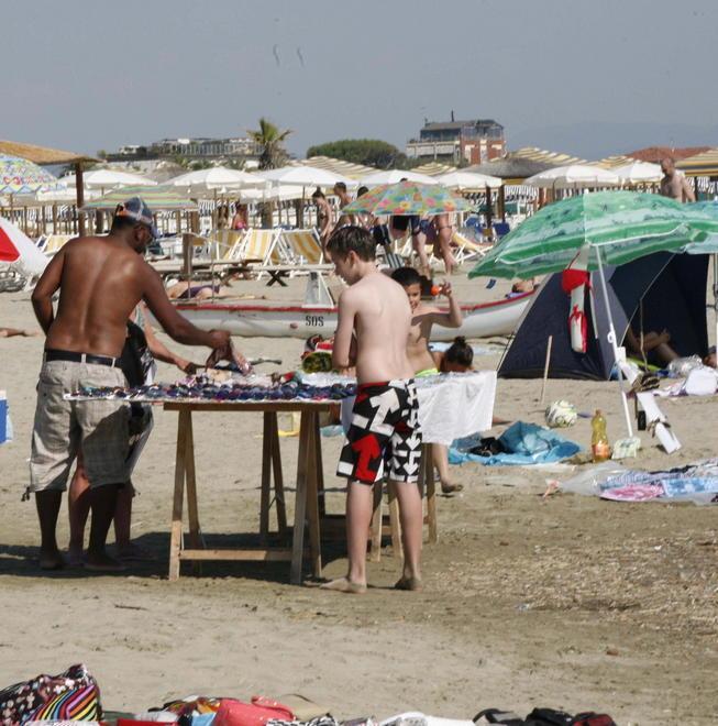 L’accusa di due turisti «Quanta sporcizia non torneremo più»