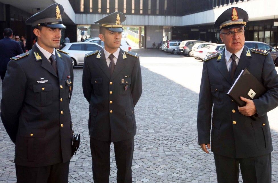 La Guardia di finanza sequestra 24 milioni 
